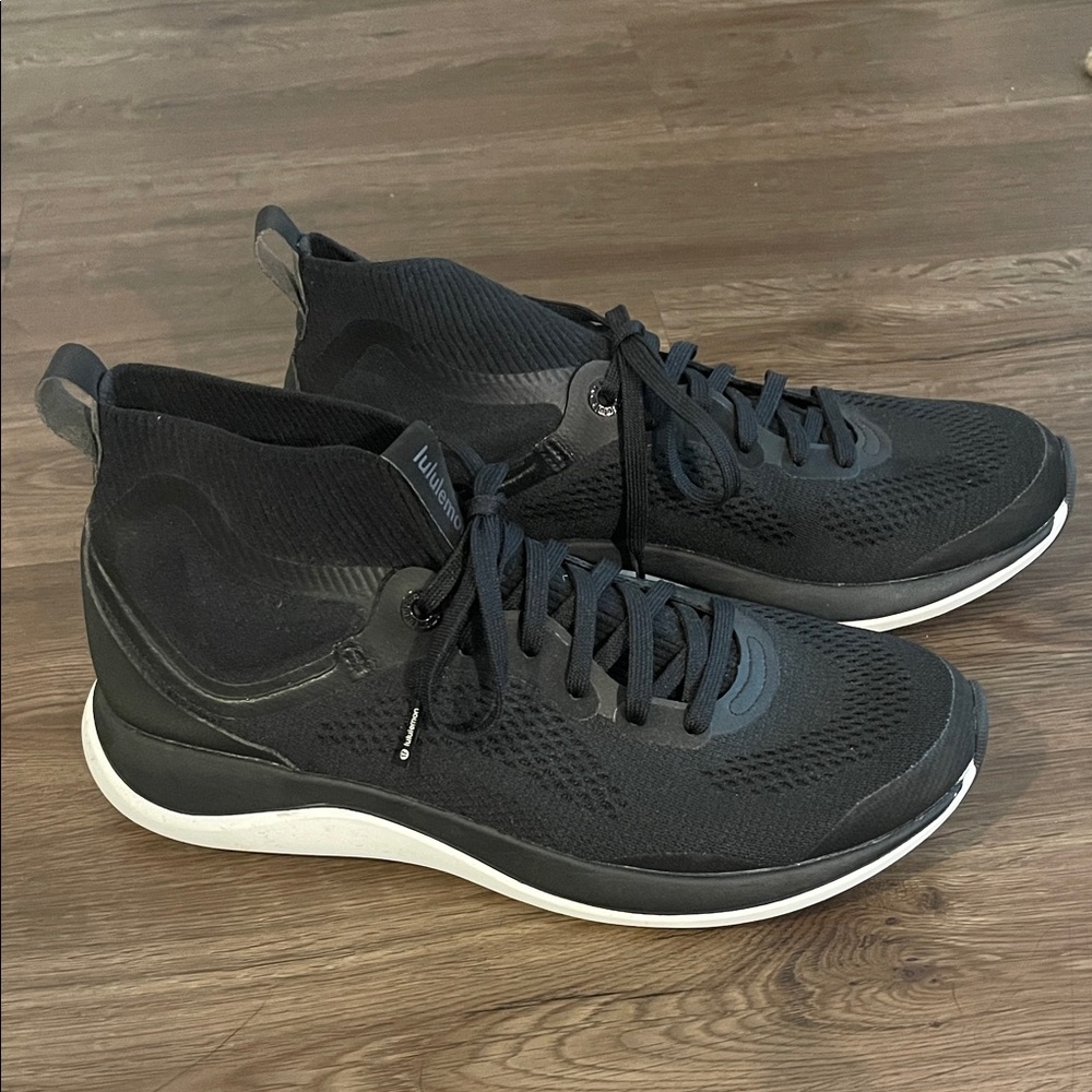 Women's Chargefeel Mid Workout Shoe